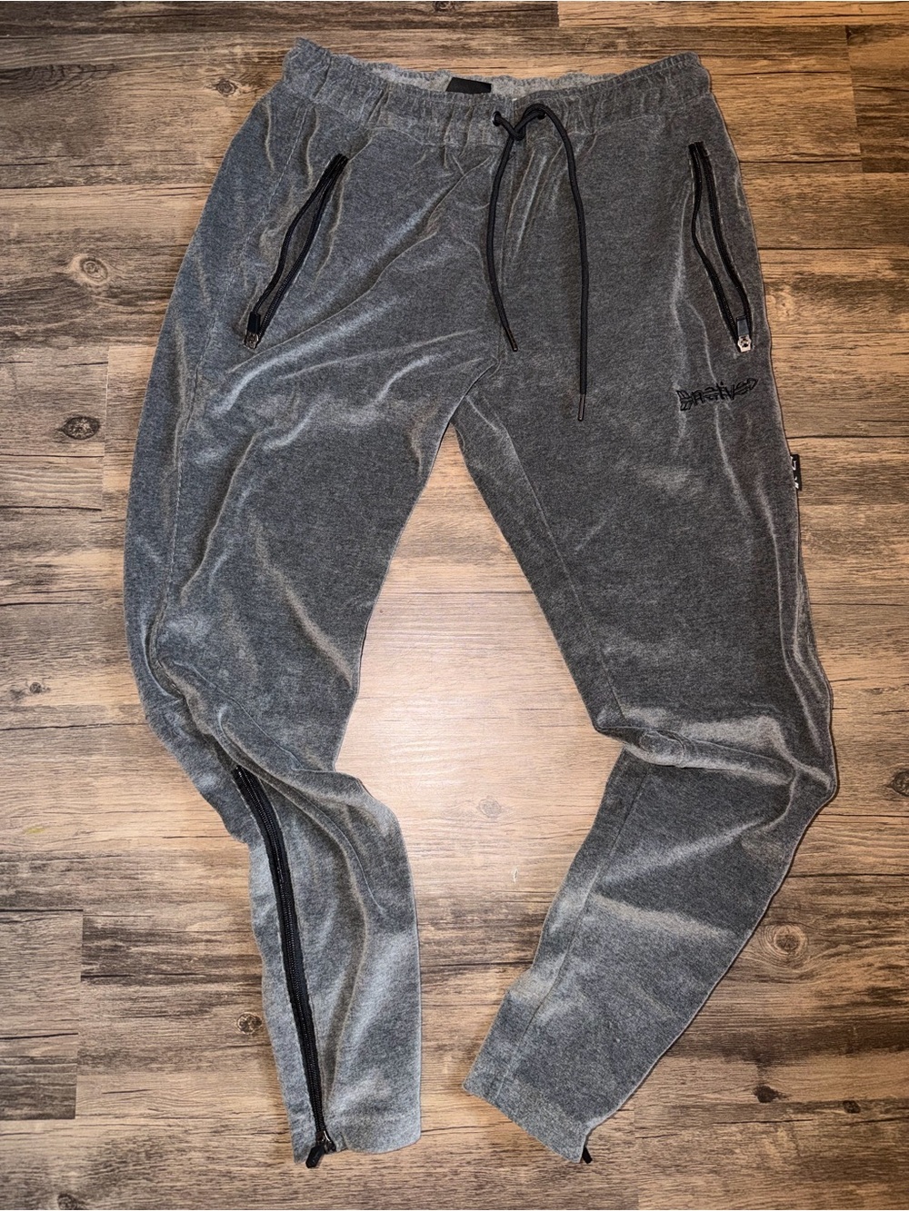 Native Men's Charcoal Gray Velour Jogger Sweatpants with Zip Accents
